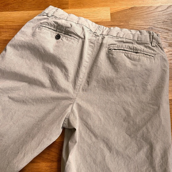 Two pairs of Banana Republic dress pants - Picture 9 of 10